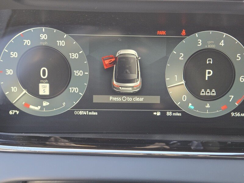 Used 2024 White LAND ROVER DYNAMIC SE AWD image 22