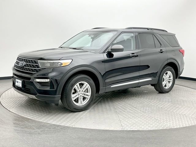 2023 Ford Explorer XLT 4WD's photo