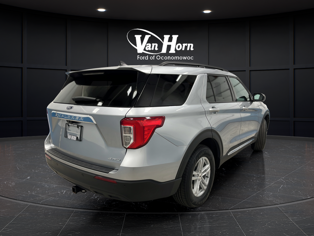 Used 2024 Iconic Silver Metallic Ford XLT image 7