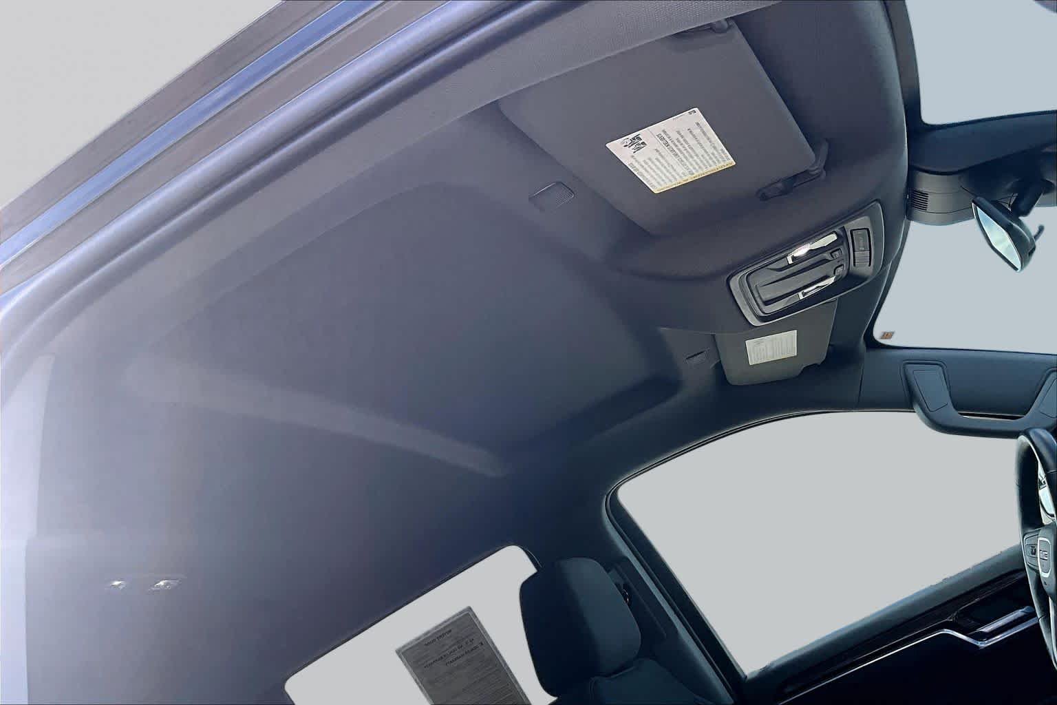 Used 2022 Onyx Black GMC Elevation image 13