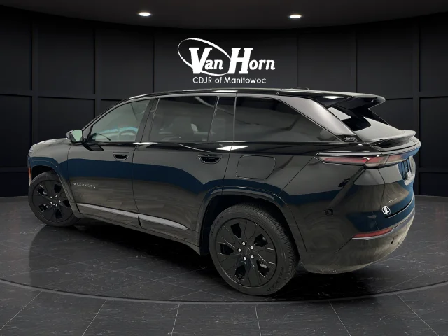 Used 2025 Diamond Black Jeep Launch Edition image 5