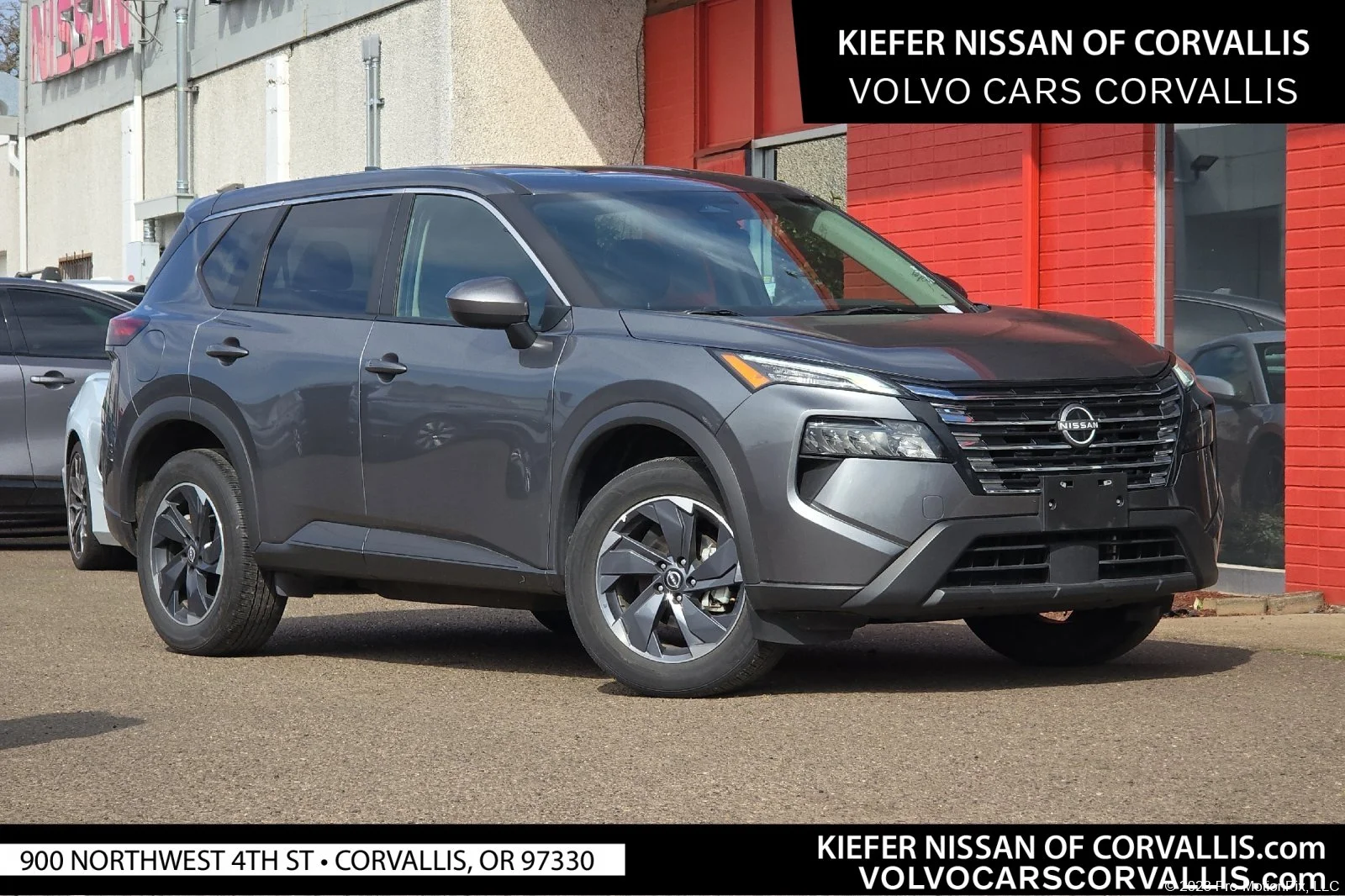 2025 Nissan Rogue SV FWD's photo