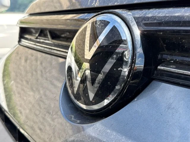 Certified Used 2025 Platinum Gray Metallic Volkswagen 1.5T SE image 2