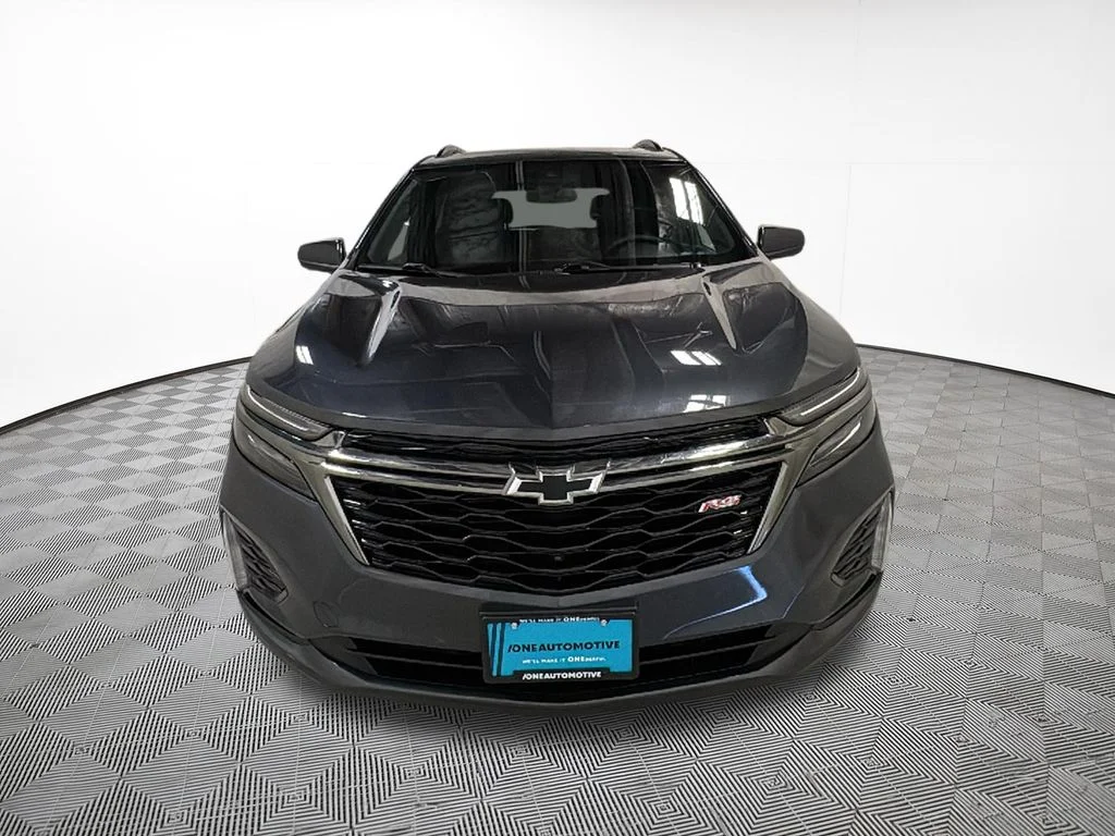 Used 2023 Gray Chevrolet RS image 3