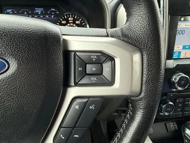 Used 2016 Magnetic Metallic Ford Lariat image 23