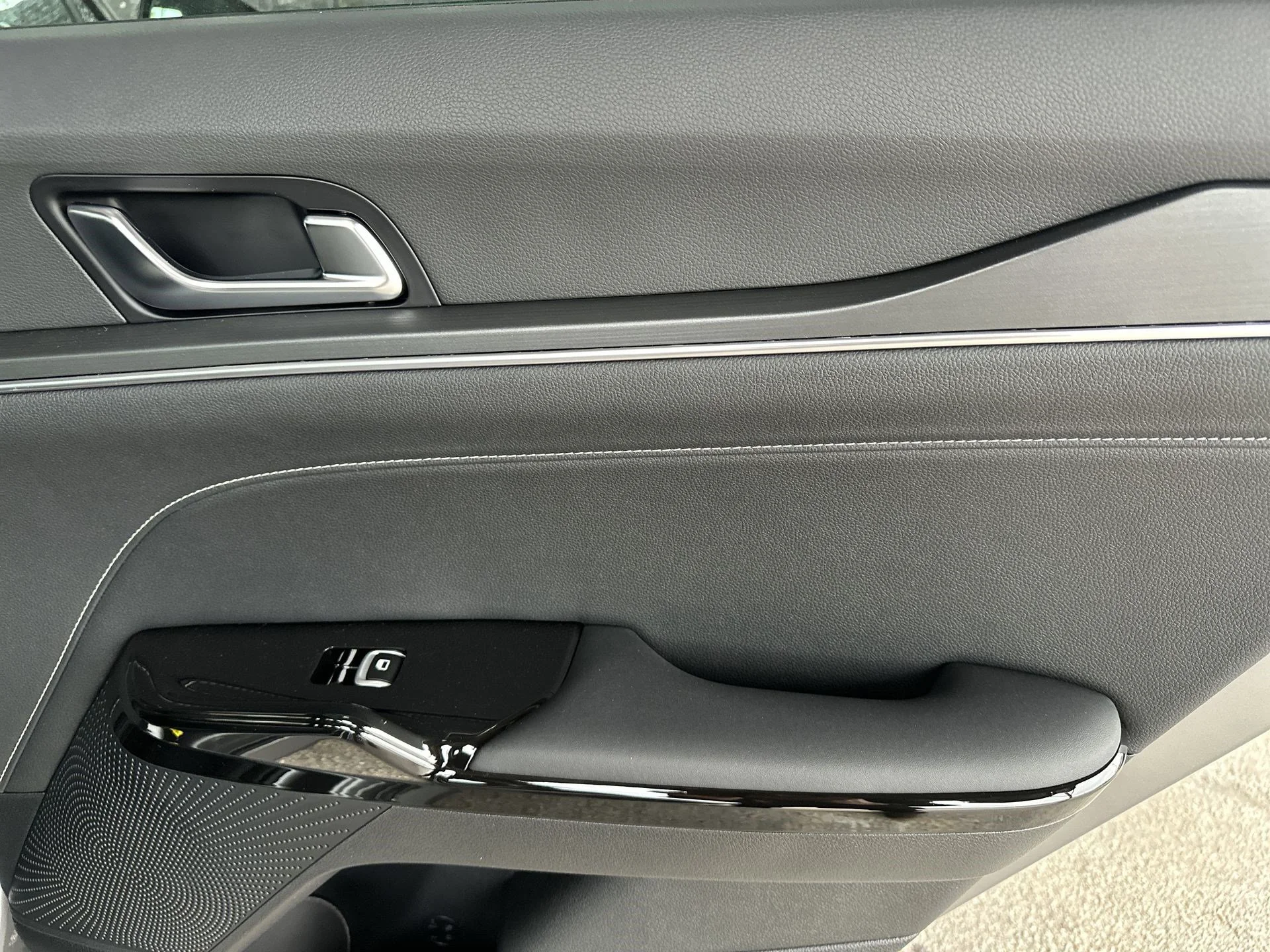 New 2026 Snow White Pearl Kia GT-Line FWD image 28