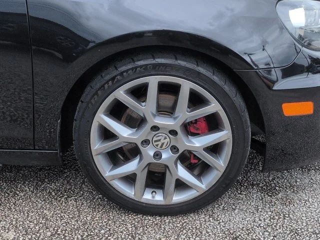Used 2014 Deep Black Pearl Volkswagen Wolfsburg Edition image 11