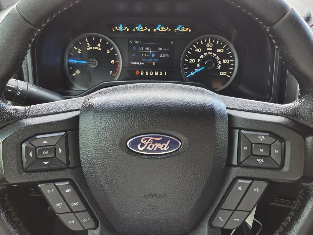 Used 2016 Black Ford XLT image 17