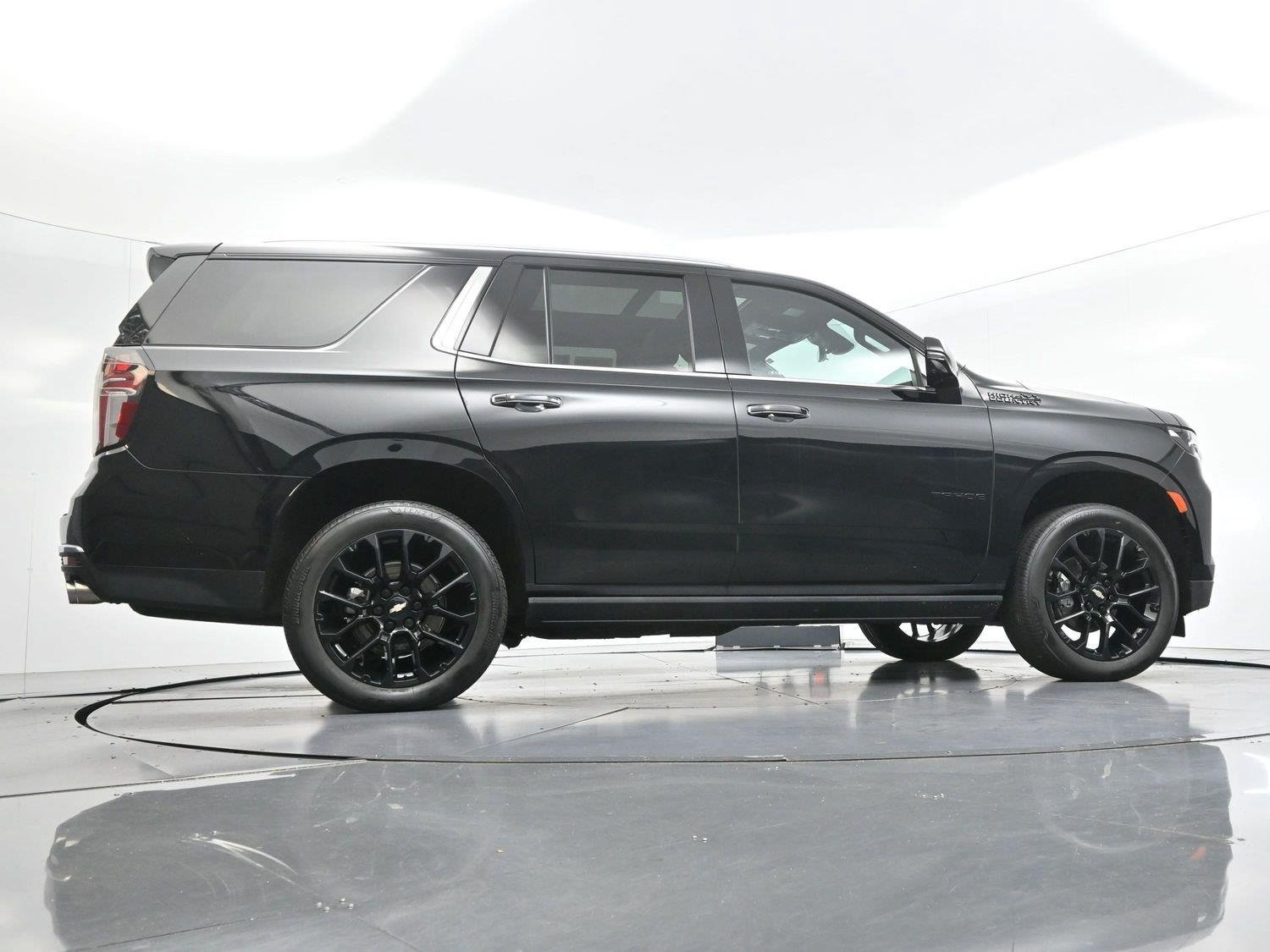 Used 2023 BLACK Chevrolet High Country image 52