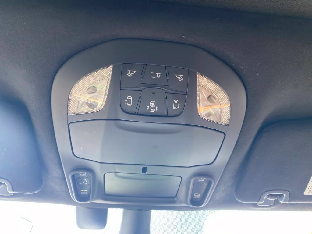 Used 2021 Red Chrysler Pinnacle image 26