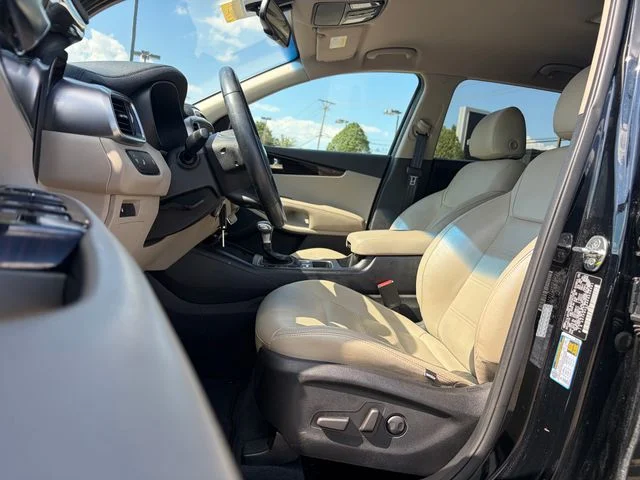 Used 2019 Black Kia LX image 28