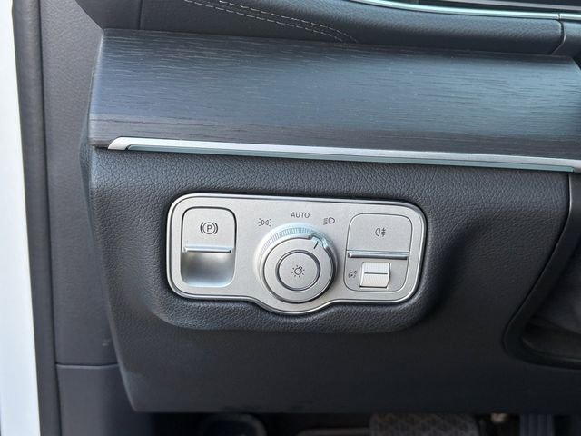 Used 2025  Mercedes-Benz GLS 450 image 5