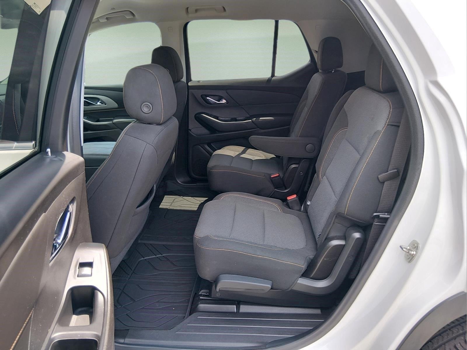 Used 2021 Summit White Chevrolet LT Cloth image 19