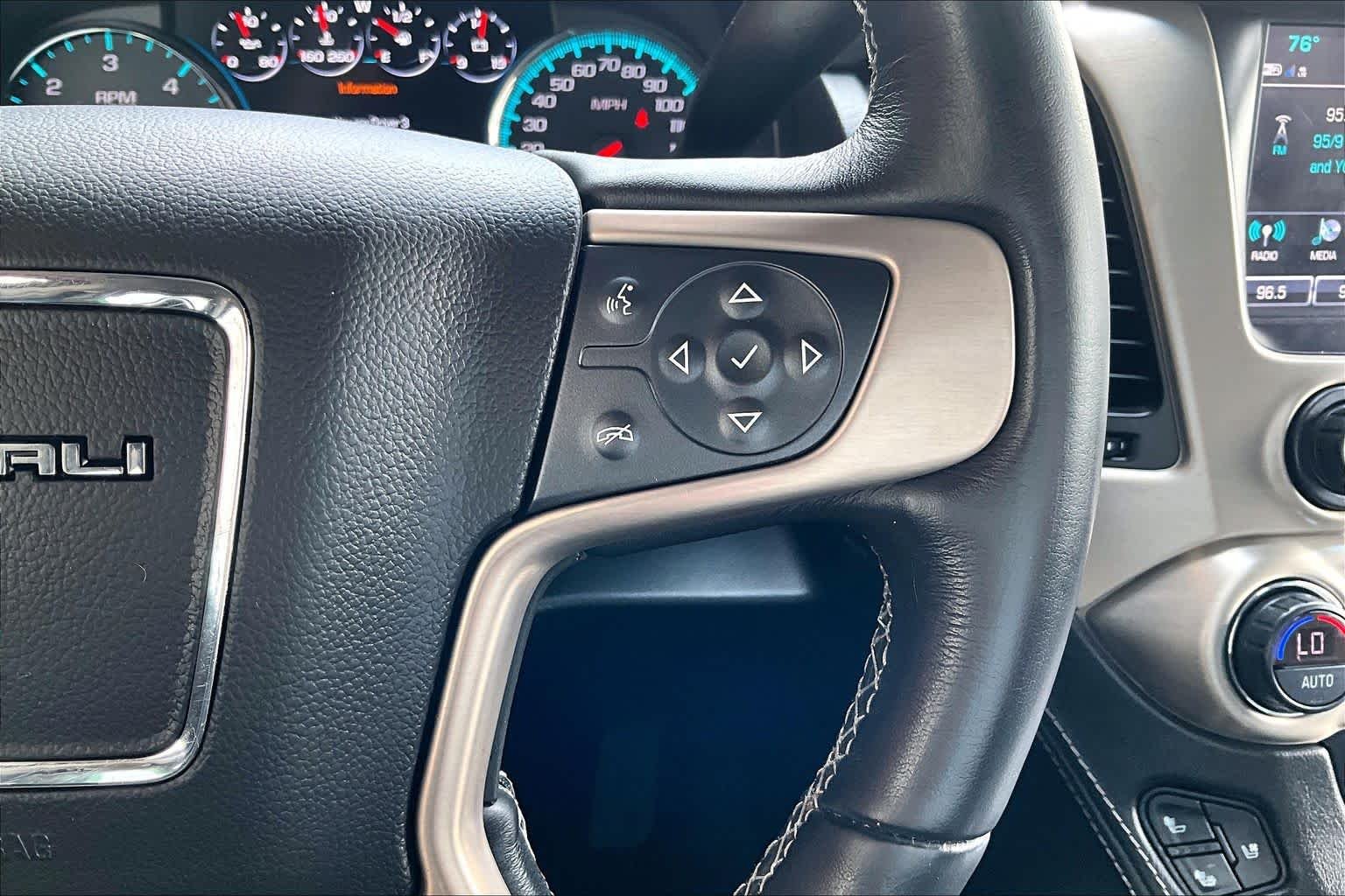Used 2019 Onyx Black GMC Denali image 25