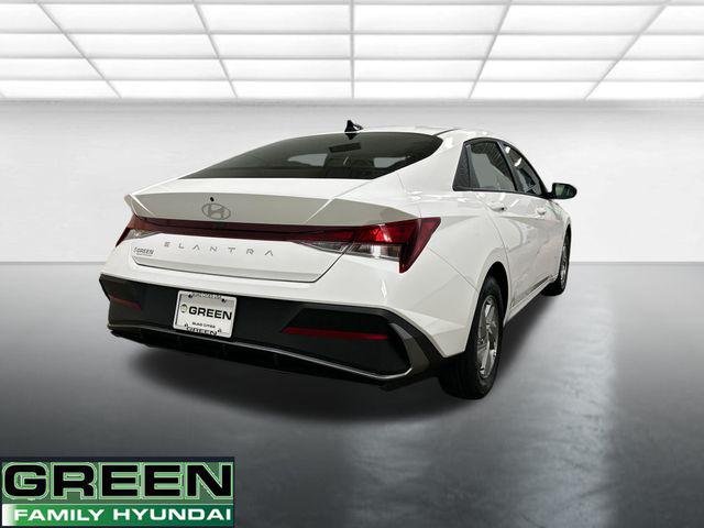 New 2026 White Hyundai SE image 6