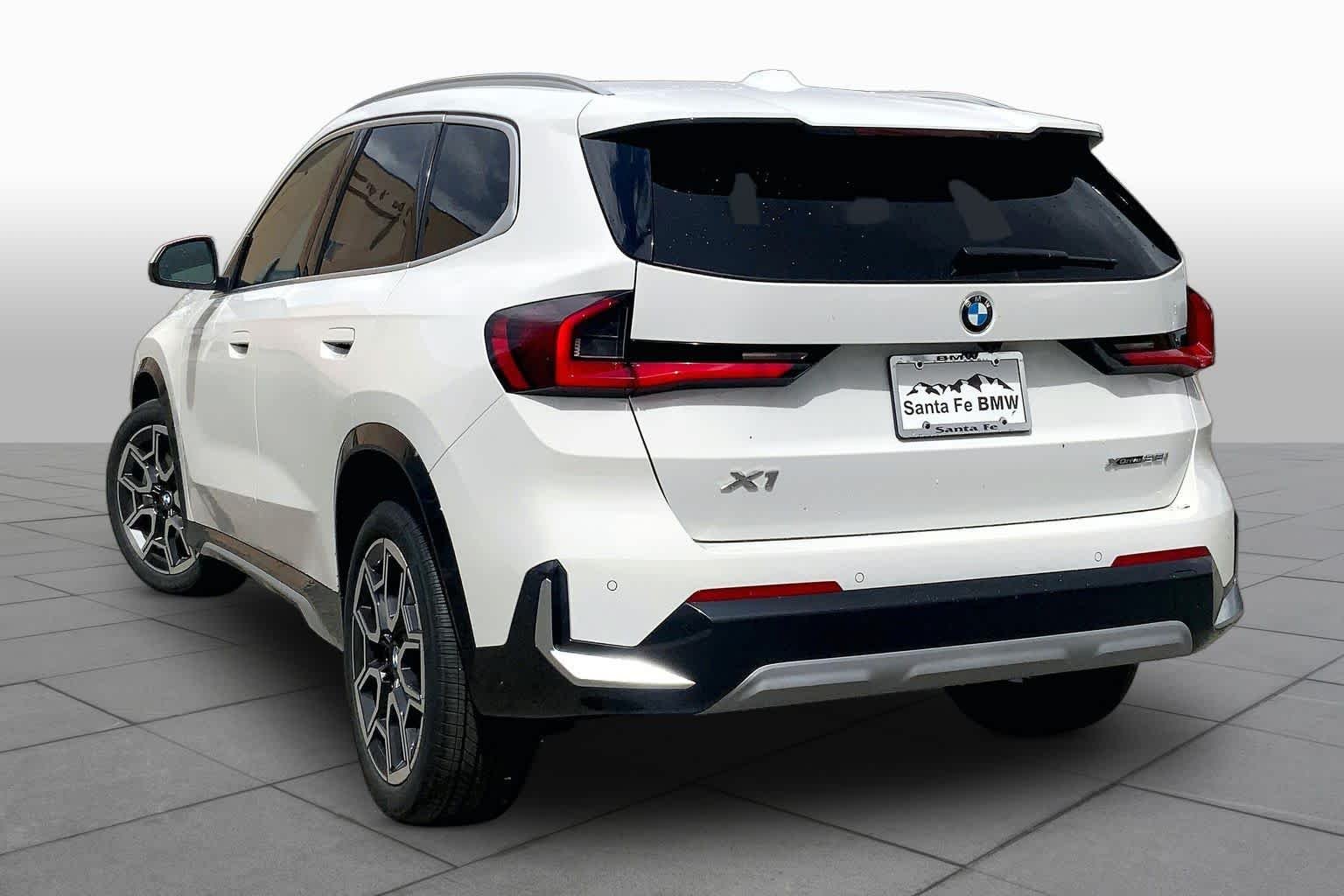 New 2026 Alpine White BMW xDrive28i image 12