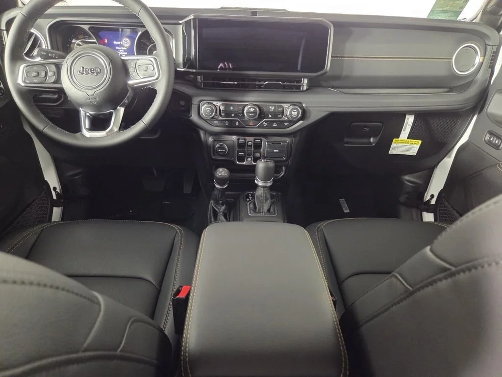 New 2026 Bright White Clear-Coat Exterior Paint Jeep Sahara image 19