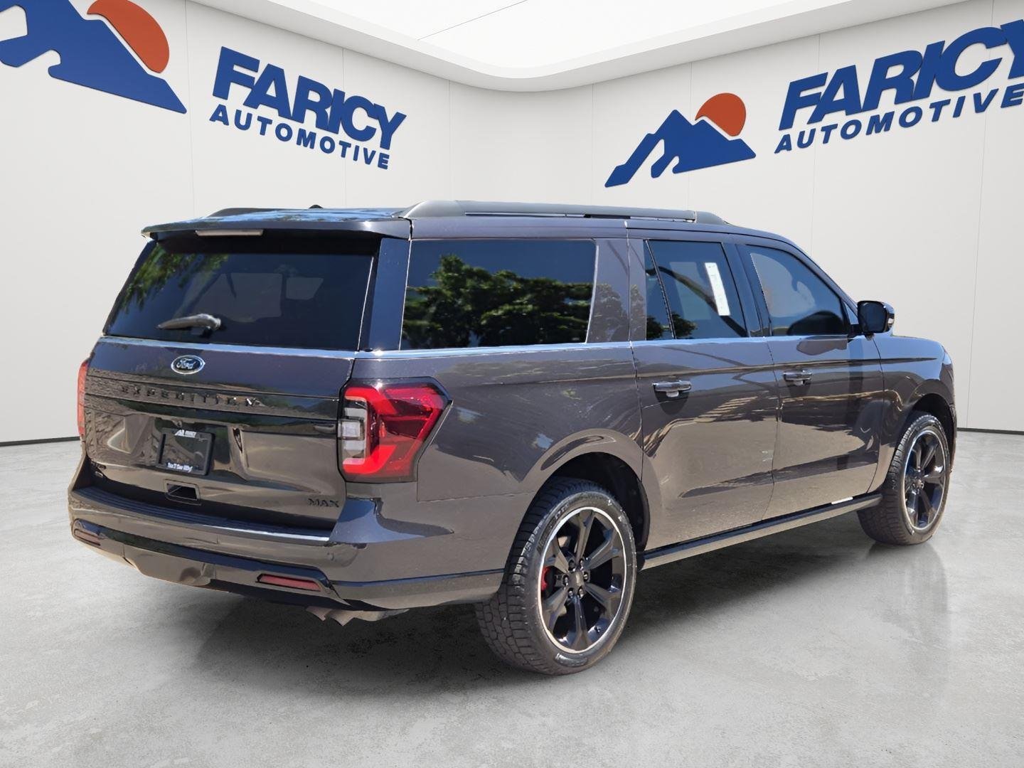 Used 2022 Dark Ford Limited image 7