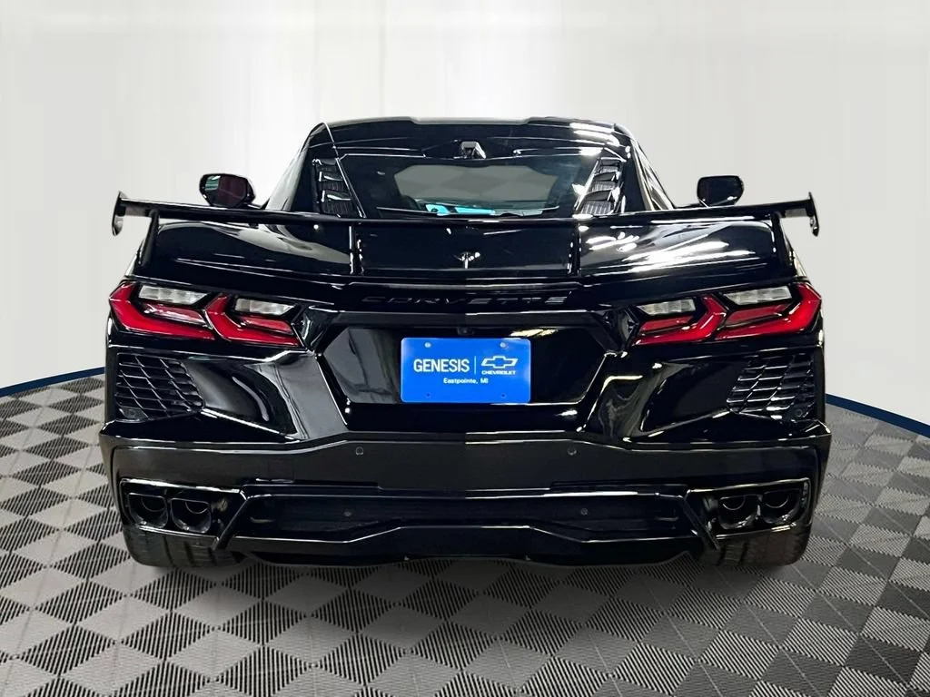 2027 Chevrolet Corvette 1LT - Photo 4