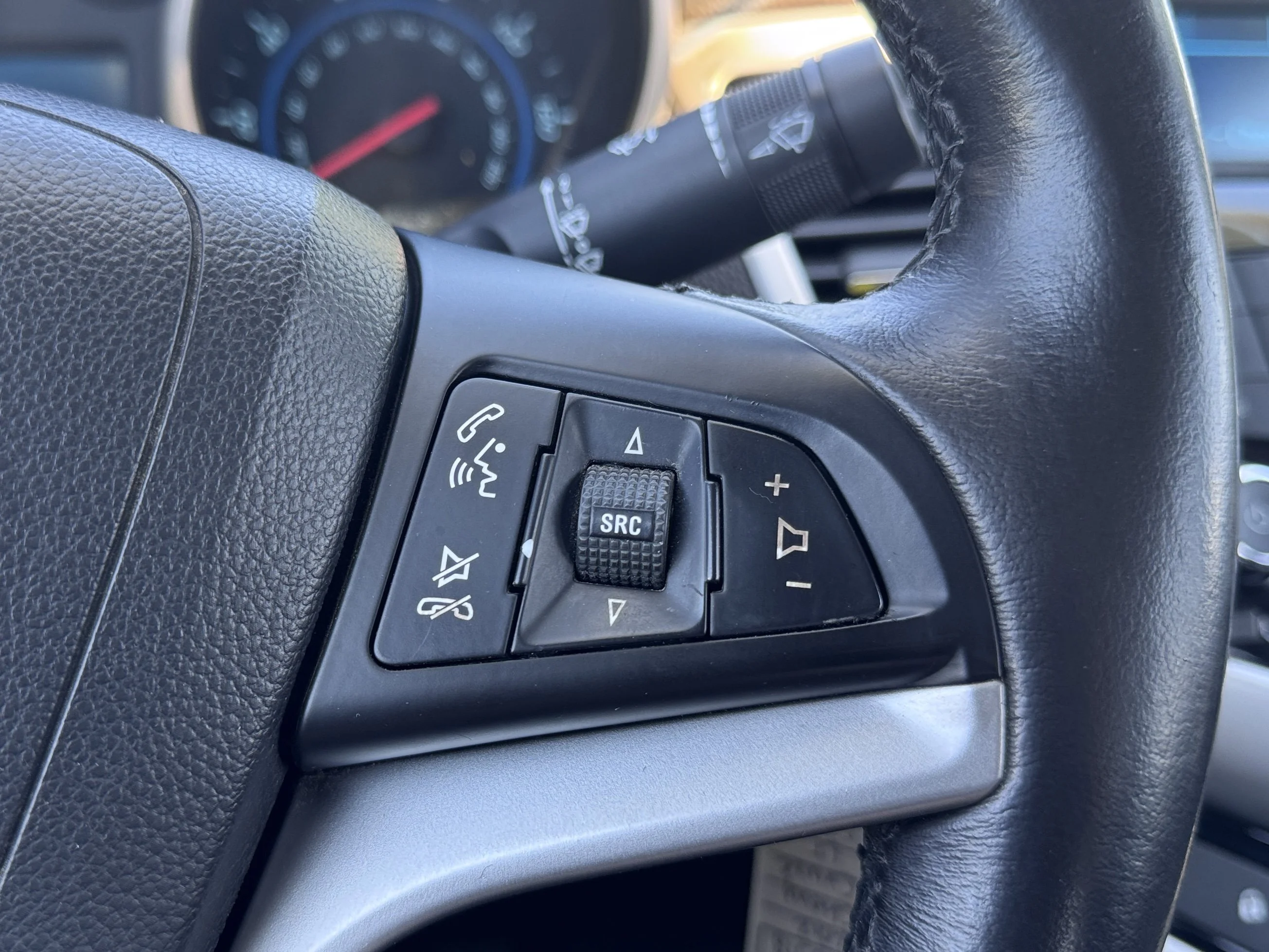 Used 2012 Silver Ice Metallic Chevrolet LT w/1LT image 18
