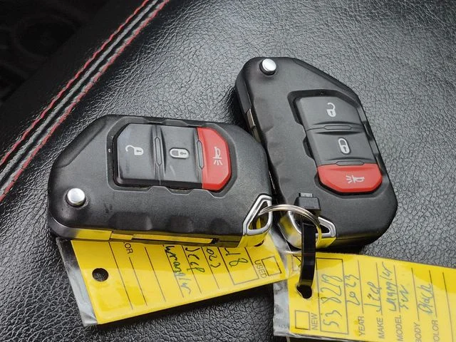 Used 2023 Black Clearcoat Jeep Rubicon image 32