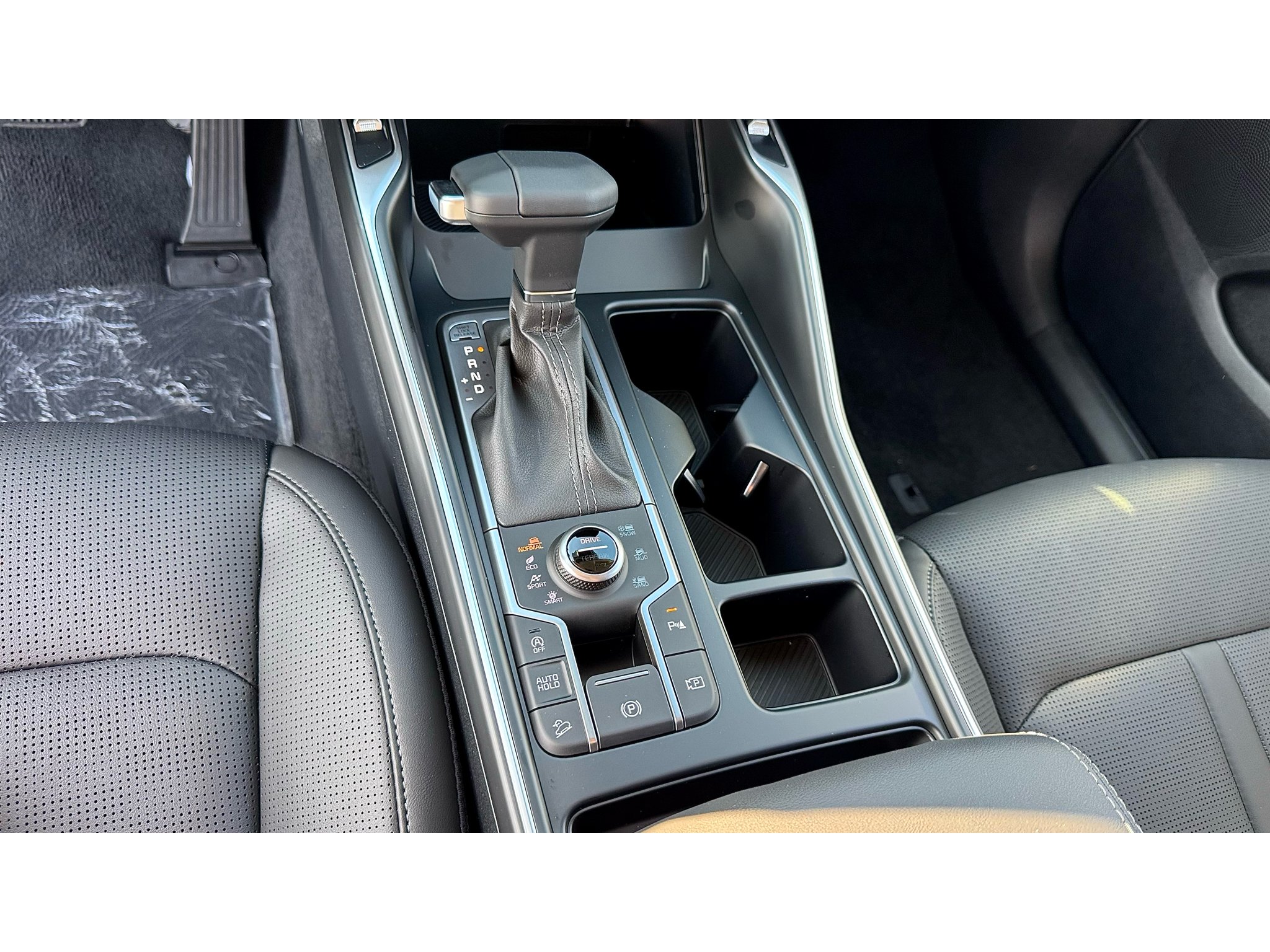 New 2026 Glacial White Pearl Kia S image 22