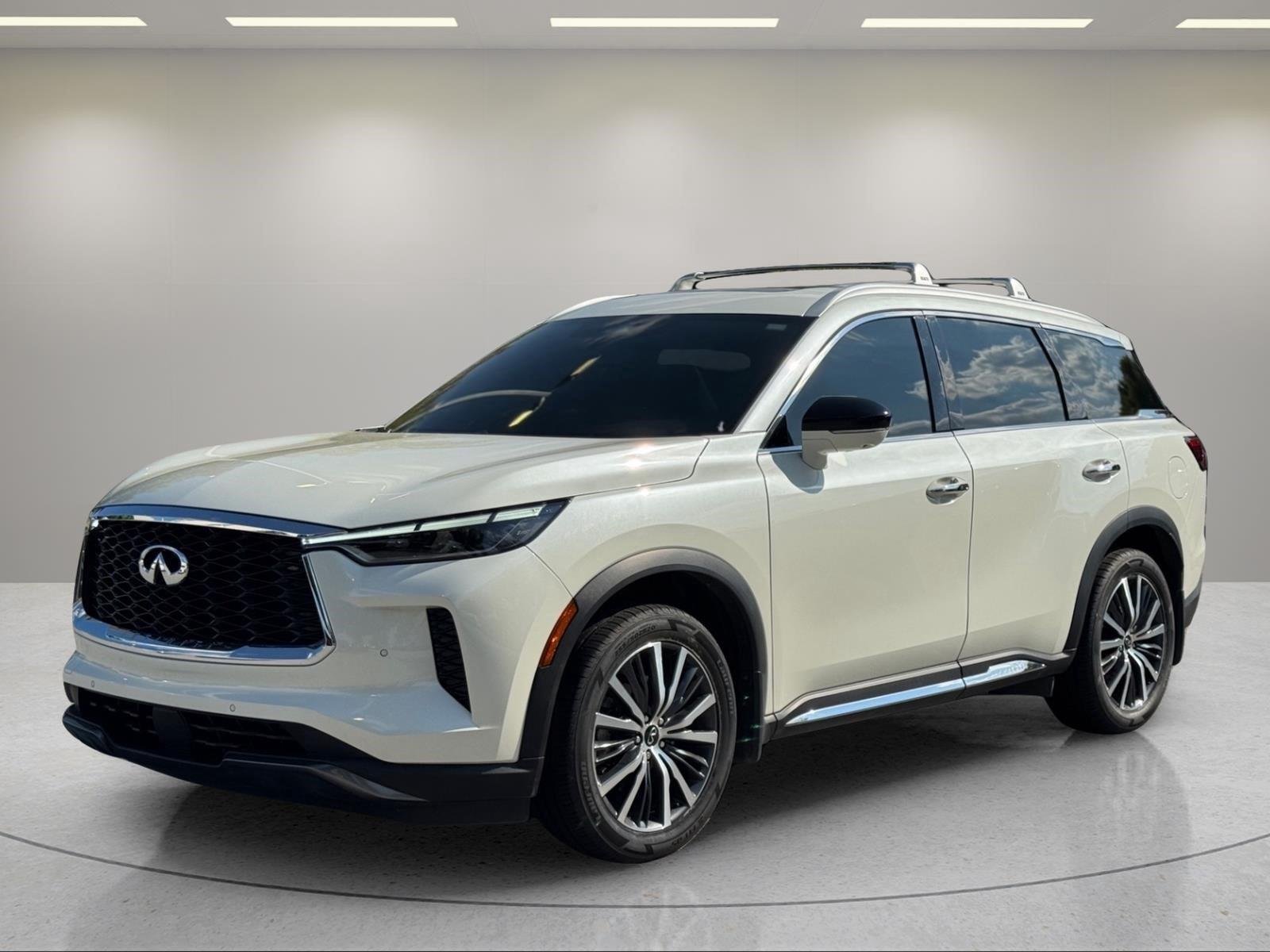 Used 2024 Majestic White INFINITI SENSORY image 1