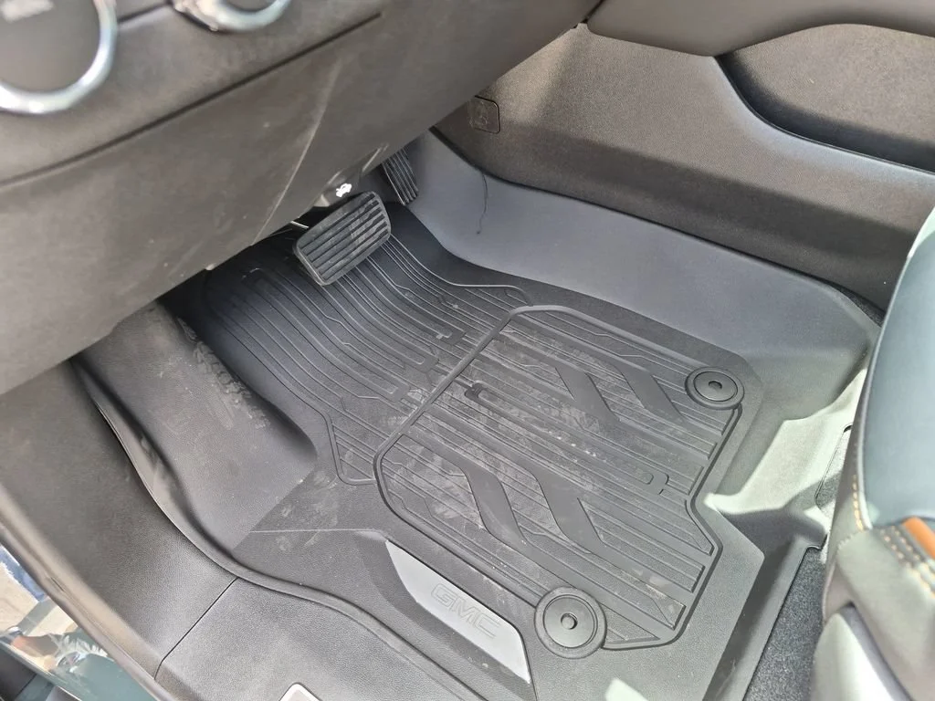 2026 GMC Yukon XL AT4 - Photo 23