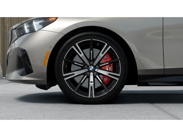 New 2027 Oxide Grey Metallic BMW 540i xDrive image 7