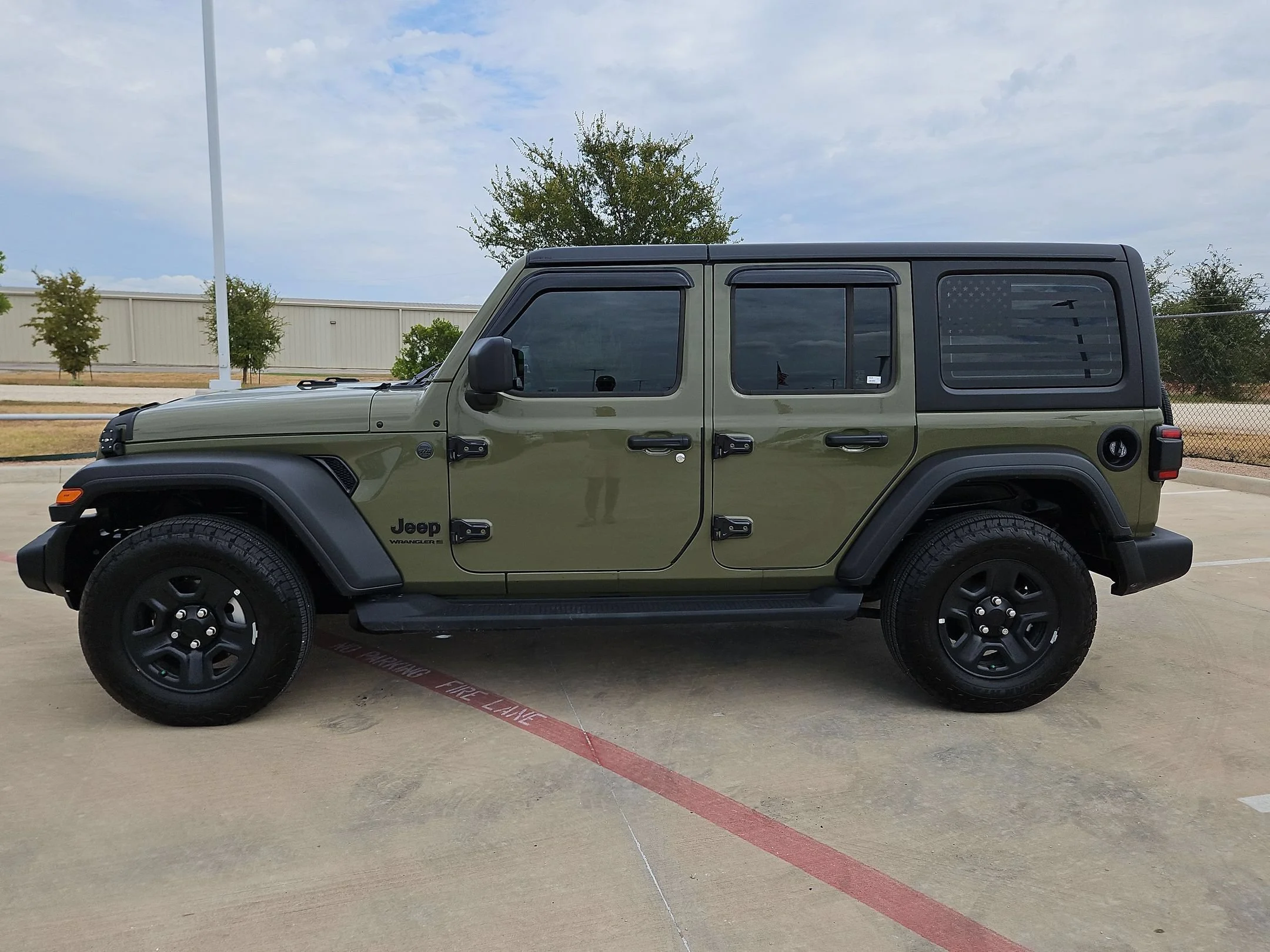 Used 2026 Green Jeep Sport image 6