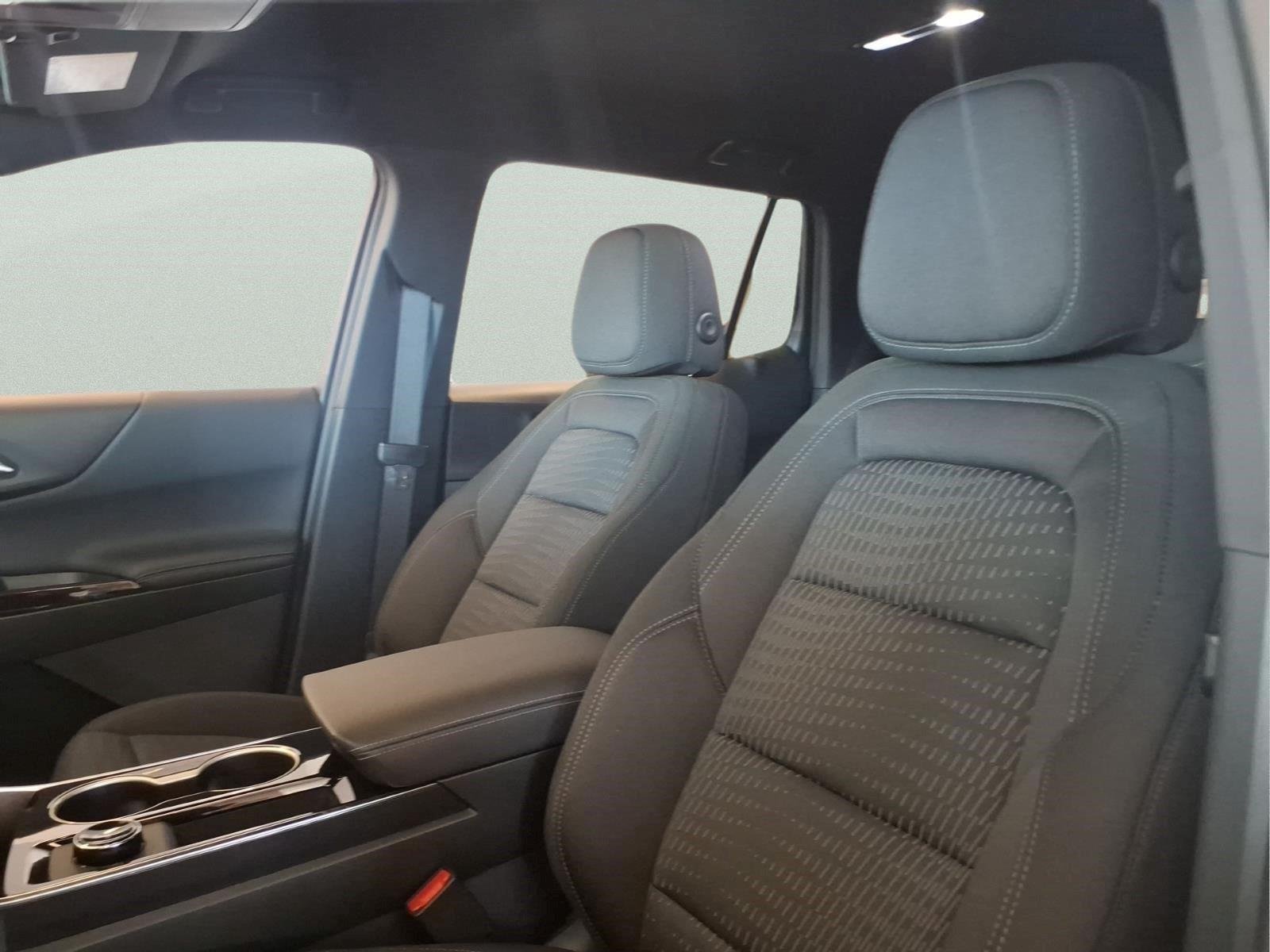 New 2027 Summit White Chevrolet LT image 15