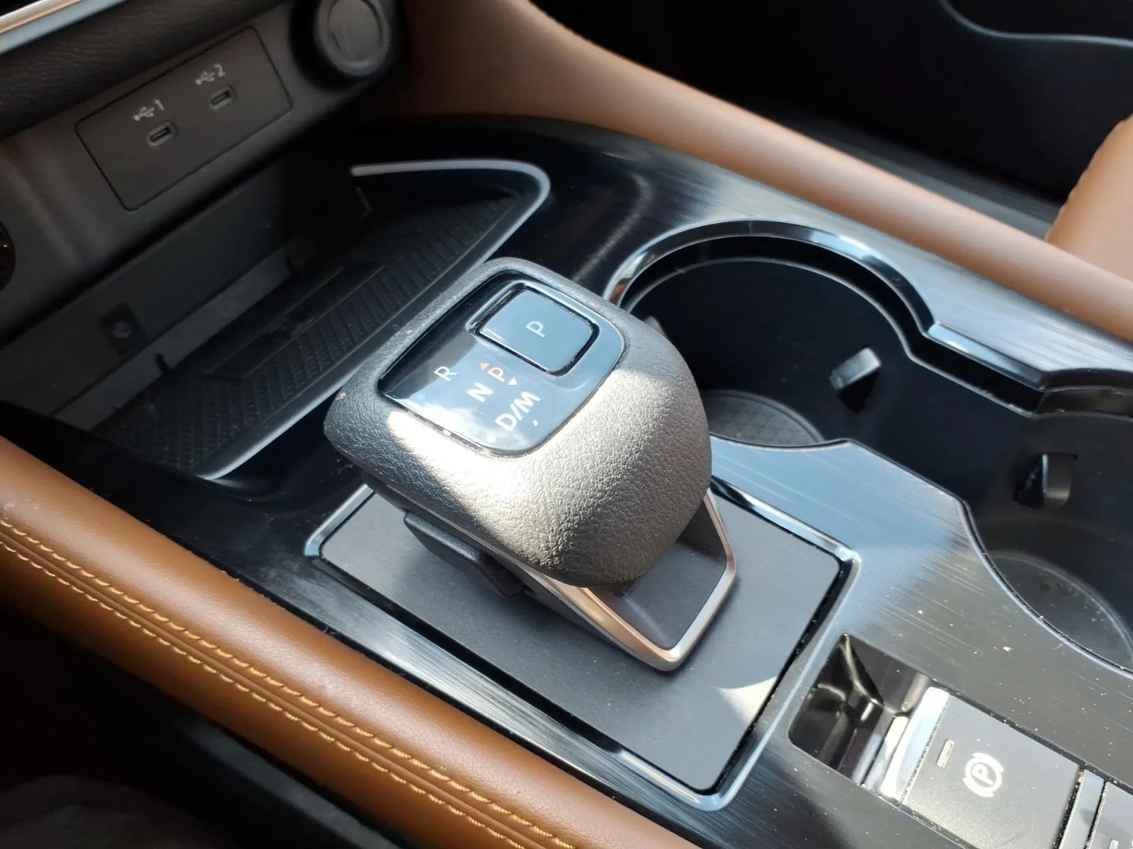 Used 2024 Everest White Pearl/Super Black Nissan Platinum image 8