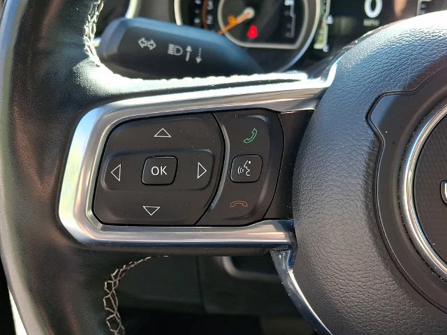 Used 2022 Green Jeep Overland image 21