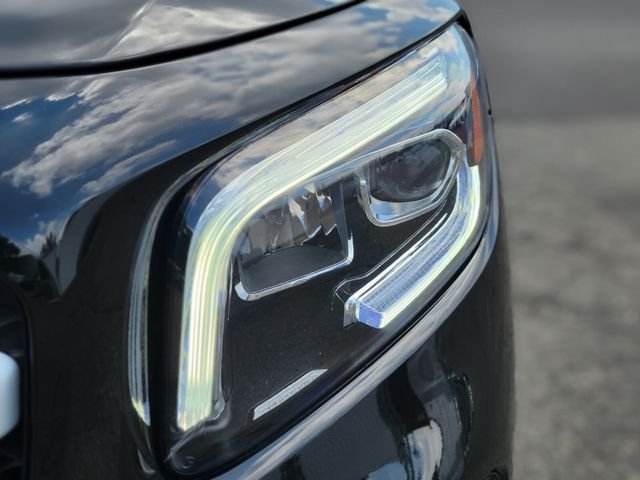 Used 2022 Black Mercedes-Benz GLB 250 image 10