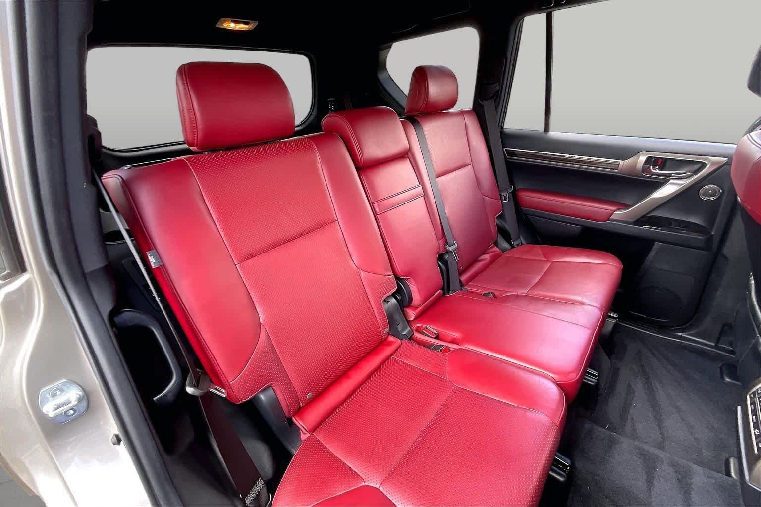 Used 2021 Atomic Silver Lexus Luxury image 17