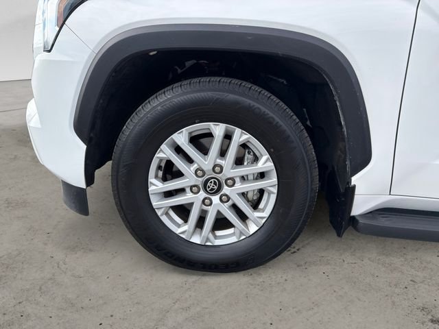 Used 2025 White Toyota SR5 image 9