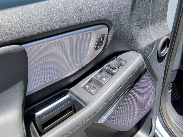 New 2027 Glacier Gray Metallic Tri-Coat Ford Active image 60
