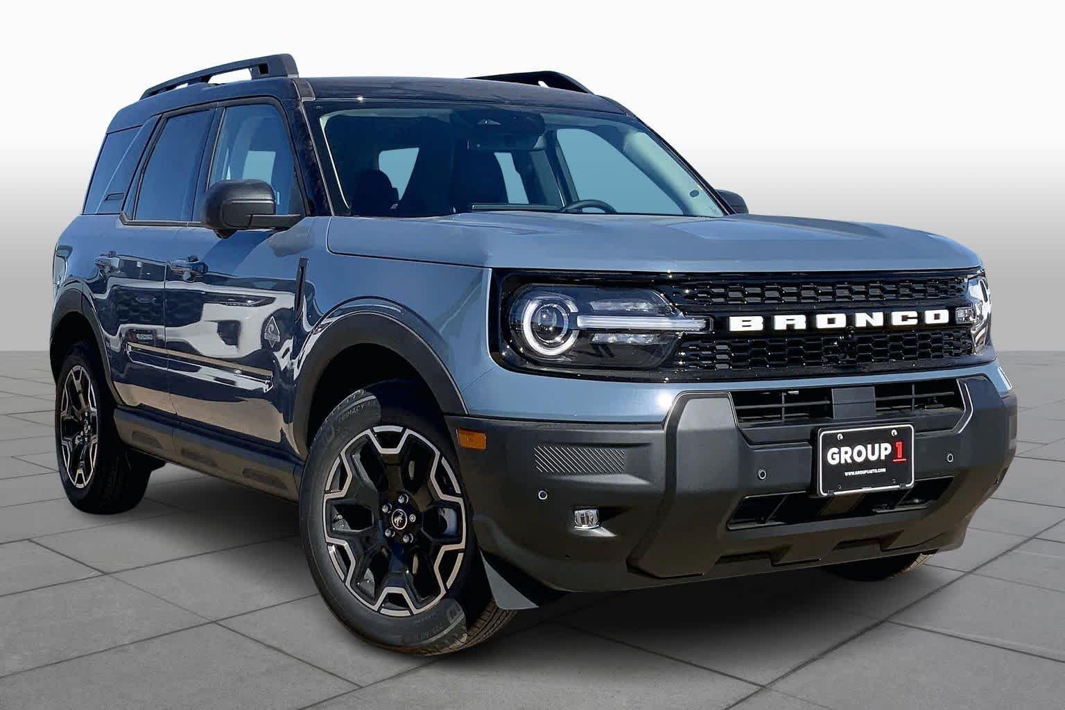 New 2025 Azure Gray Metallic Tri-Coat Ford Outer Banks® image 2