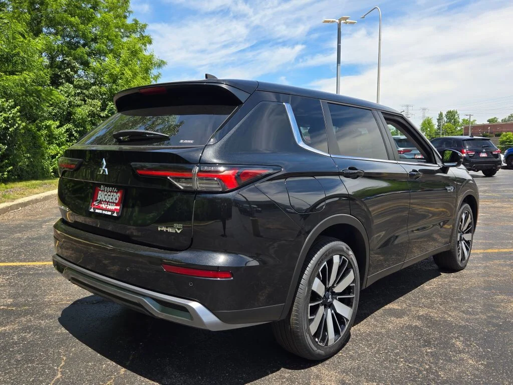 New 2026 Black Mitsubishi SE S-AWC image 12