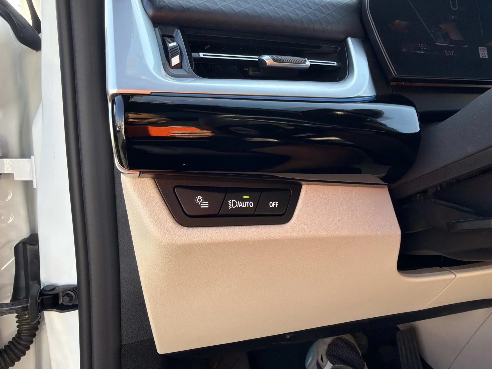 2025 BMW X2 28i - Photo 21
