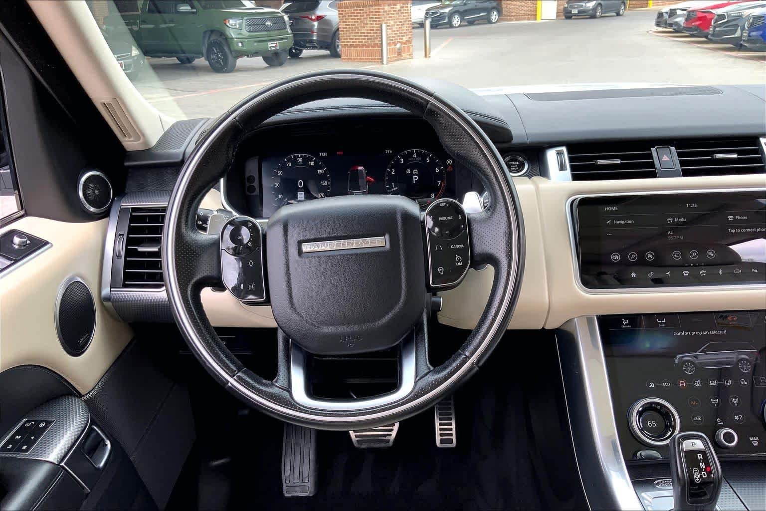 Used 2019 Meribel White Pearl Land Rover Dynamic image 6
