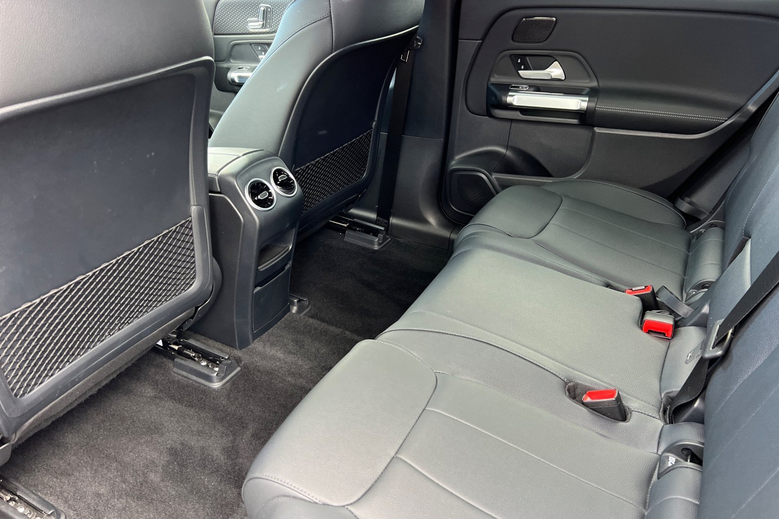 Certified Used 2024 Polar White Mercedes-Benz 250+ image 4