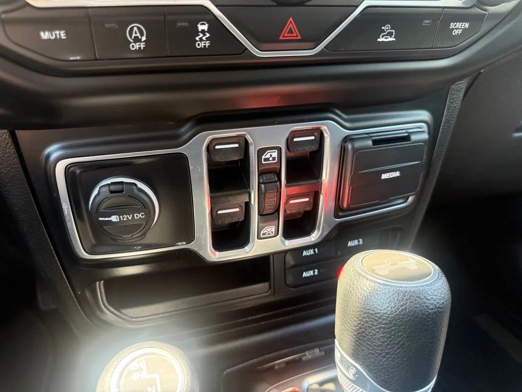 Used 2022 Black Jeep Unlimited Sport S image 27
