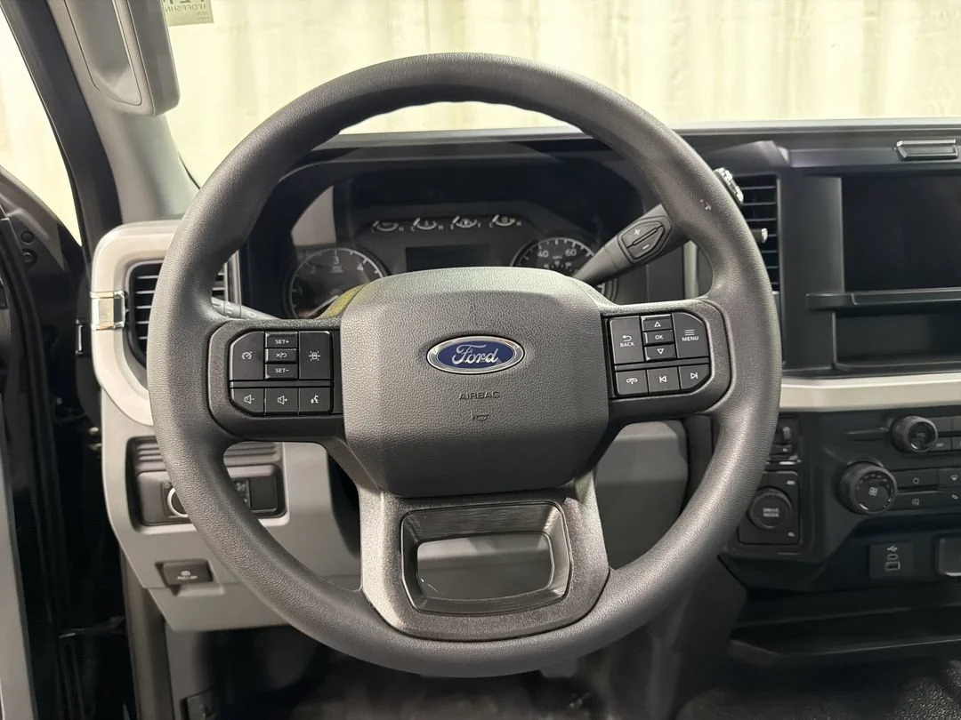 2026 Ford F-550 Super Duty Chassis Cab XL - Photo 15