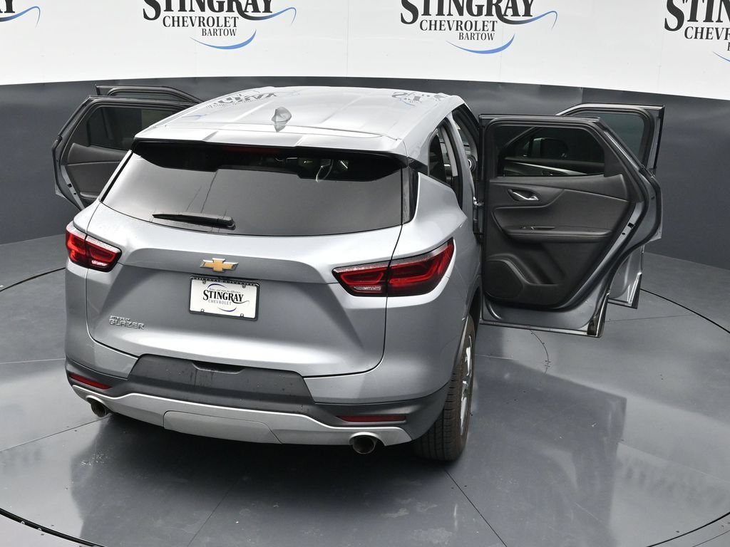 Used 2025 Sterling Gray Metallic Chevrolet 2LT image 38