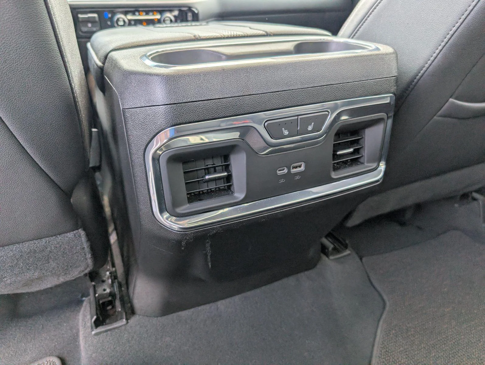 Used 2024 Black Chevrolet High Country image 34