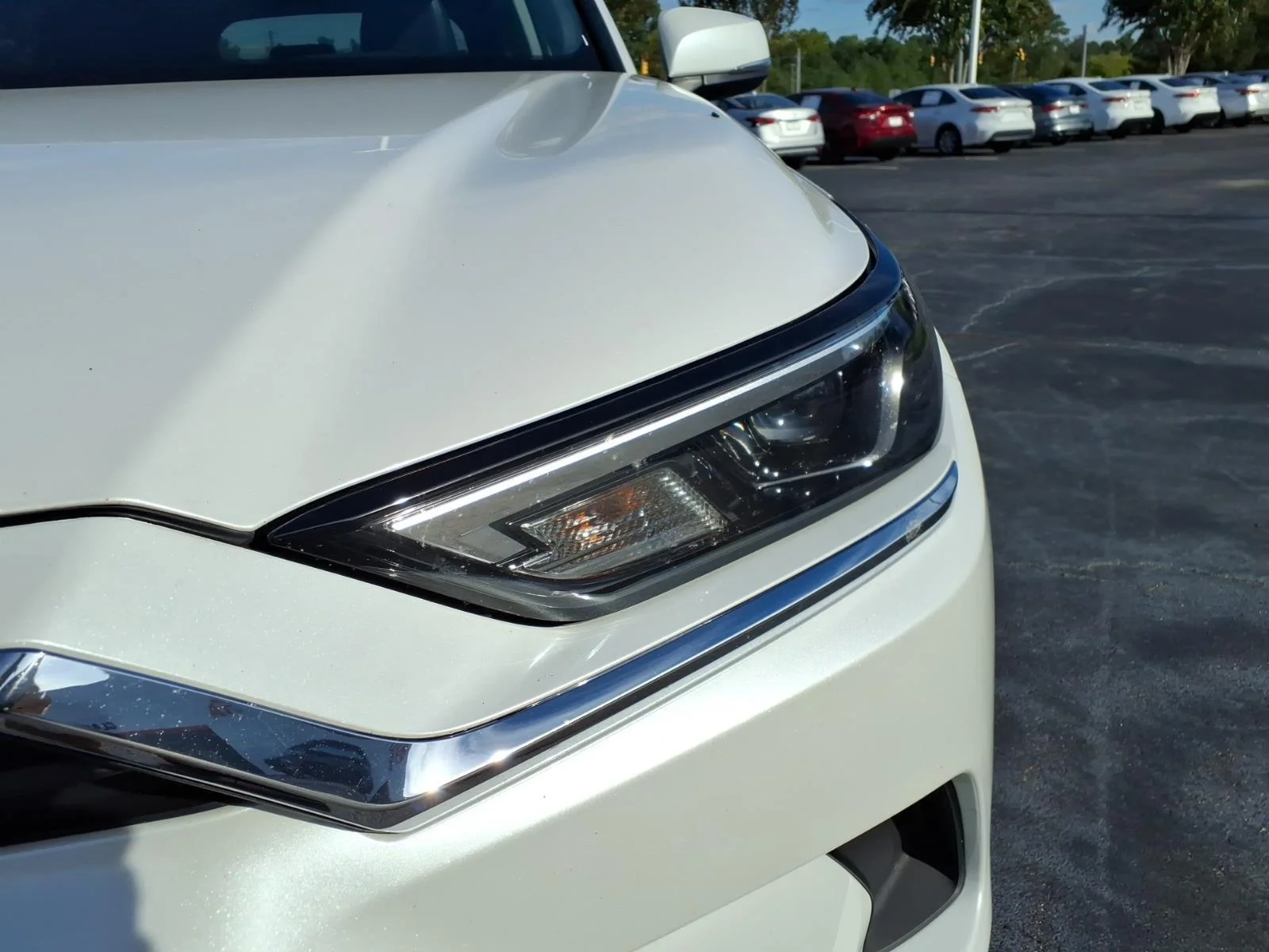 Used 2024 Wind Chill Pearl Toyota XLE image 16