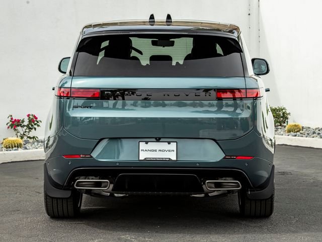 New 2026 Giola Green Land Rover Dynamic SE image 8