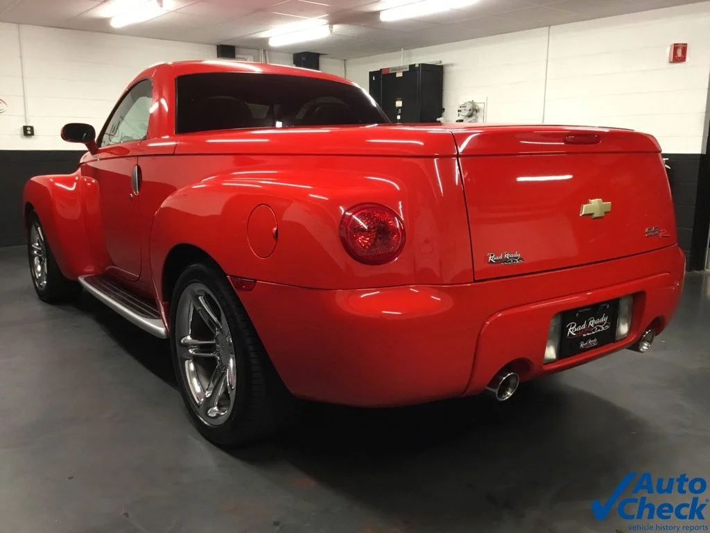Used 2005 Red Chevrolet Base image 19