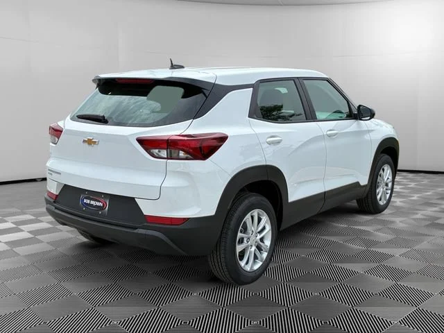 New 2026 Summit White Chevrolet LS image 5